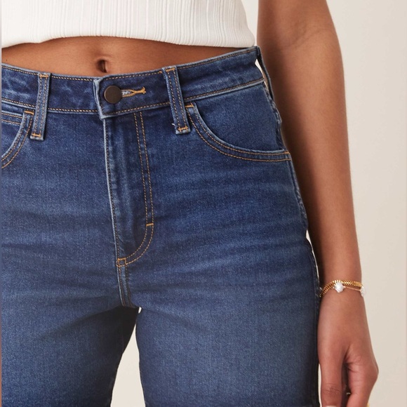 WRANGLER The High Rise Cowboy Short in Blue Size 25 - Picture 3 of 12